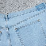 Abercrombie & Fitch Abercrombie High Rise 4" Mom Shorts Light Wash Blue Stretch Denim Size 24 37 Photo 2