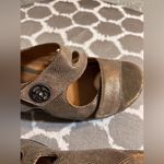 Clarks Golden Bronze Sandals Adj Straps Artisan summer business casual NWOT Brown Size 8 Photo 3
