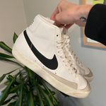 Nike Blazer Mid 77 Shoes Photo 3