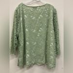 Alfred Dunner Sage Green Floral Lace Blouse with Gold Necklace 3/4 sleeeve 1X Photo 3