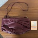 Vintage leather purse and lighted mirror Photo 0