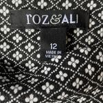 Roz & Ali  Patterned Crop Pants  Photo 6