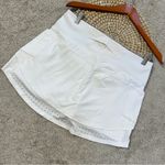 Athleta Women’s Stealth Trucool Skort Skirt Pull On Golf Tennis in White Size M Photo 4
