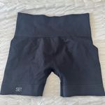 Set Active  Biker Shorts Photo 1