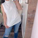 Hillard & Hanson  white sleeveless top size 1X Photo 3