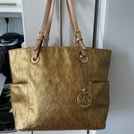 Michael Kors Gold Jet Set Metallic Mirrored Tote Bag w side pockets 16 x 11.5 Photo 0