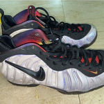 Nike  Air Foamposite Red/Black/white Women 10-10.5‎ Photo 0