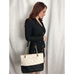 Large black and white purse Photo 7