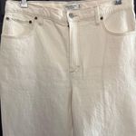 Abercrombie & Fitch Abercrombie Jeans Ultra High-Rise 90s Straight  Photo 2