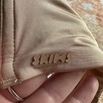 SKIMS NWT  wireless form tshirt bra in clay size 36D Photo 4