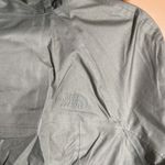 The North Face NWOT Women's Deep Lichen Green Lynwood Parka Size Medium Photo 10