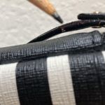 Kate Spade : Black/White Strip Computer Laptop Padded Zip Case/Sleeve Photo 6