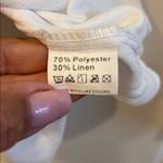 WHITE CLASSIC BUTTON UP SHIRT LONG SLEEVES WITH BUTTON CLOSURE PTP 21” Size undefined Photo 10