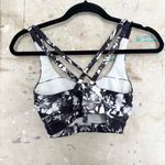 Lululemon  Energy Bra Shibori Black White Photo 3