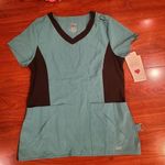 New York Laundry  MEDics Scrub Top Size Small Photo 0