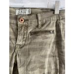 Lucky Brand Women's 2 Charlie Skinny Camo Cargo Pants 29" Inseam Photo 5