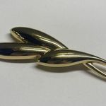 Trifari Vintage Signed Costume Brooch Pin Gold Tone Photo 4