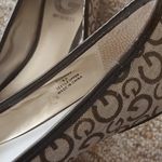 Guess  Flats SIZE 8.5 Photo 3