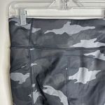 Athleta Women's‎  Size MP Camo Contender 7/8 Tight Leggings Grey/black Photo 5