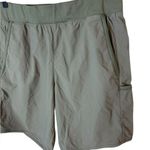Columbia  Women's Sz Medium Leslie Falls Long Shorts in Stone Green Photo 3