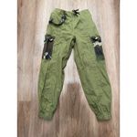Almost Famous Olive Green Cargo Pants Camo Pocket Detail Women's Size Medium Photo 1