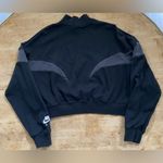 Nike  Air Women’s Sz M Black Cropped Logo‎ Sweatshirt Photo 1
