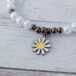 Vintage Stretch Bracelet with Daisy Flower Charm Photo 1