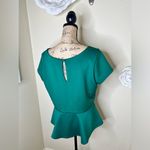 Bisou Bisou NTM:  Short Sleeve Emerald Green Peplum Waist Blouse in Size XL Photo 12