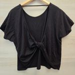 Onzie {M}  Women's Black Cropped Twist Back Top Blouse Photo 1