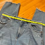 Abercrombie & Fitch Ankle Straight Ultra High Rise, distressed raw hem Photo 6