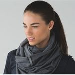 Lululemon Vinyasa Scarf Wrap Buttons Multi-Way One Size Black Gray Stretch O/S Photo 1