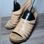 Dansko Women's Tilly Leather Beige Clog Sandals Wooded Heel Slip Ons,Size US 7 Photo 4