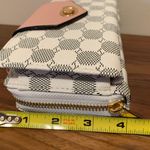 Luxie Collection Convertible crossbody wallet/wristlet Photo 4