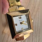 Bulova Gold Tone Vintage Ladies Watch Rare Quartz 97T47 Photo 10