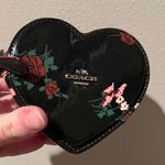 Coach Adorable black heart coin purse case keychain floral rose print Photo 1