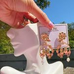 Noir gold tone flower lover birds with pearl drops earrings Photo 2