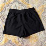 Old Navy  Active Black high rise shorts size medium Photo 2