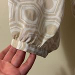 New York & Company Cream Geometric Long Sleeve Blouse Tan Size L Photo 9