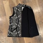 Charter Club  Woman Black & White Floral Velour Quilted Vest Size Petite 2 Photo 4