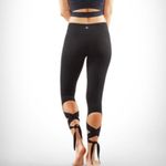 Manduka  Black Flux Yoga Capris‎ Legging Small Photo 1