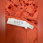 ASTR The Label Coral Lace Midi Dress size XS Photo 4