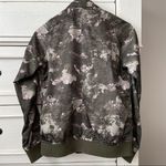 Members Only Iconic Boyfriend Satin Camo Jacket. Size Juniors 16. Photo 8