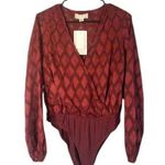 Band of the Free Maroon Diamond Pattern Wrap Style V Photo 0