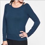 Athleta  cold shoulder long sleeve shirt Photo 0