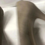 BCBGeneration WO SZ 7 TAUPE SUEDE PUMPS 4” HEEL Photo 5