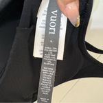 Vuori  Midset Sports Bra Black Size L | Criss Cross Back Athletic Yoga Bra Photo 4