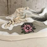 P448 Bali Canvas Embroidered Flower Sneakers Photo 3