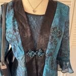 R & M Richards  VTG Blue Oriental Buttoned Ruffled Patterned Blouse Top Photo 1