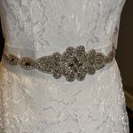 Women’s Wedding Dress V Photo 2