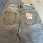 Vervet Distressed Jeans Photo 3
